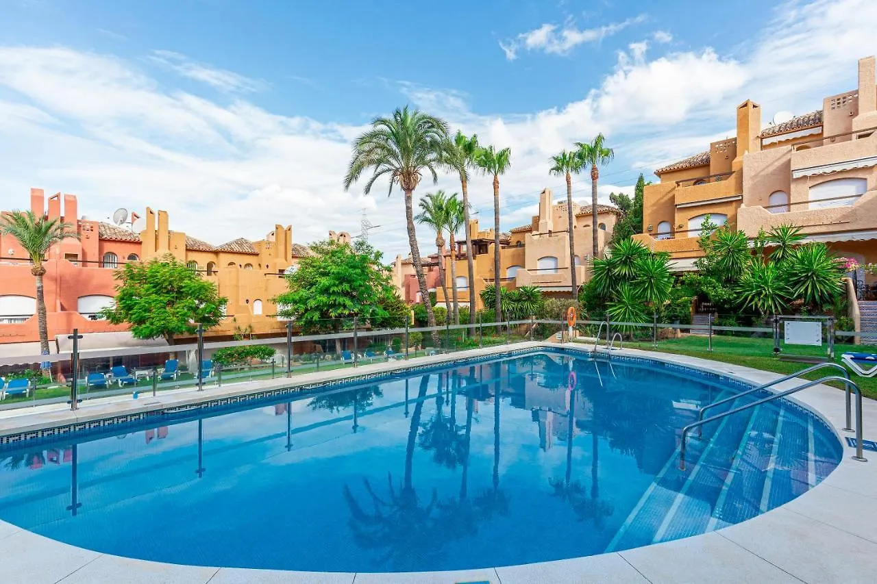 דירות מארבלה Family Exclusiv Townhouse Puerto Banus ספרד