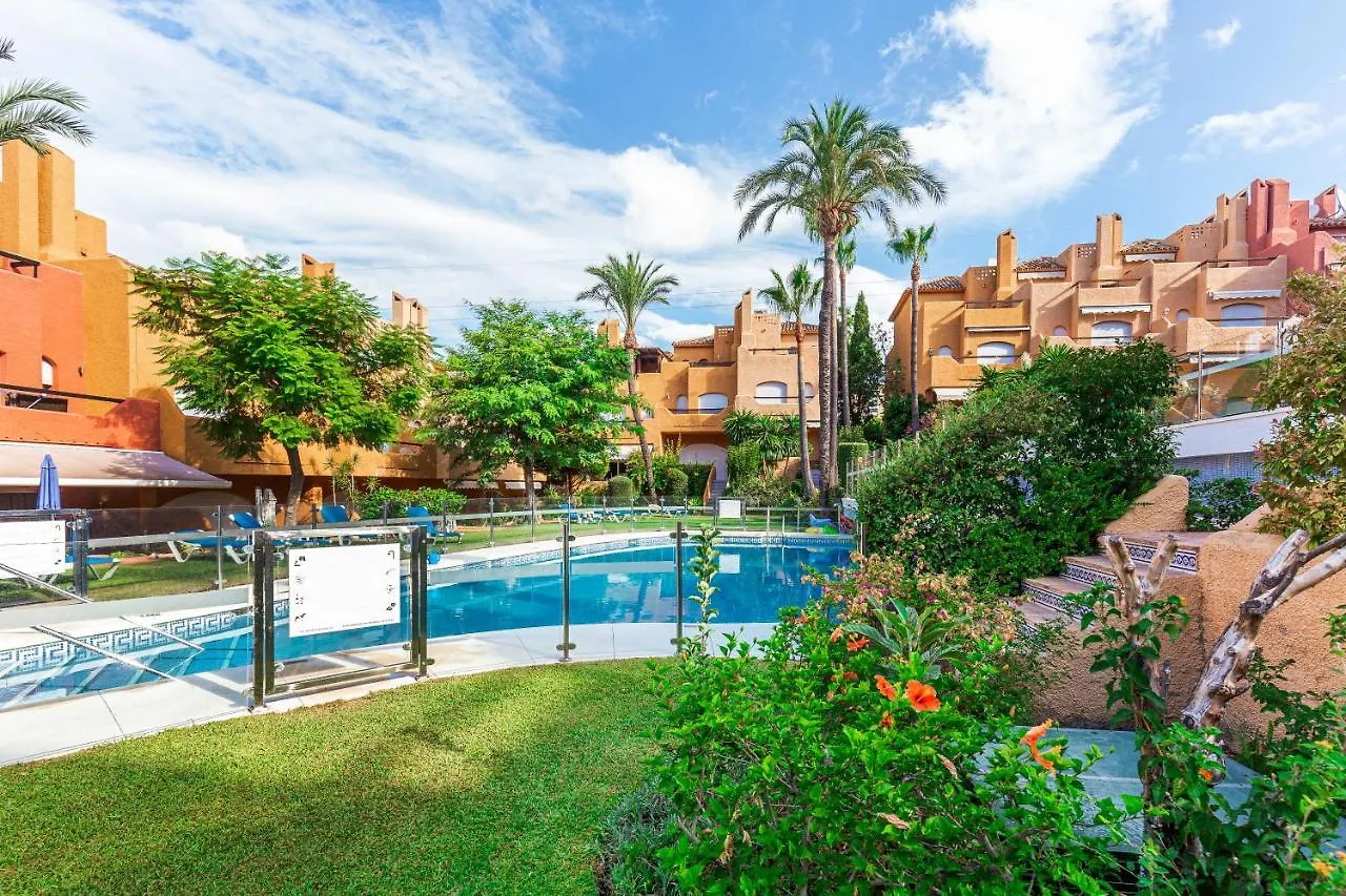 Apartment Ferienwohnung Family Exclusiv Townhouse Puerto Banus Marbella